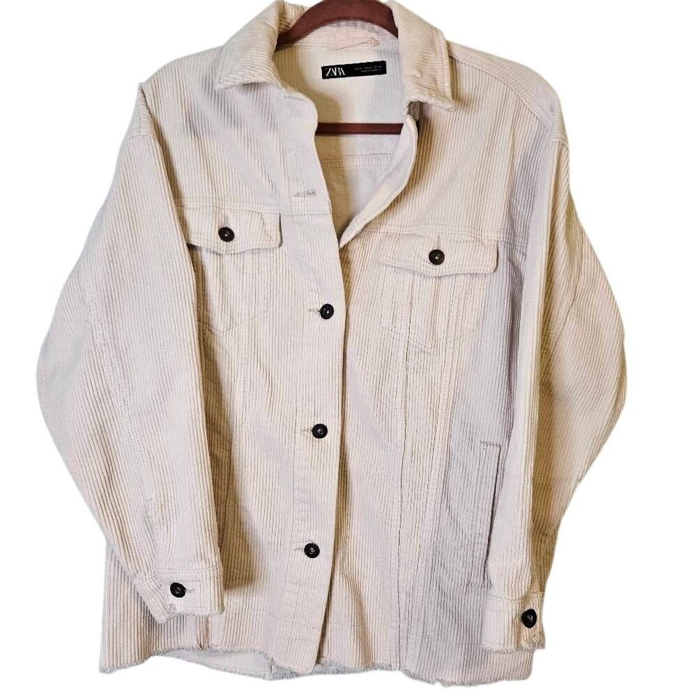 Zara corduroy cream colored shacket, oversized, cabincore.   Size S.